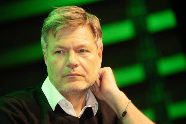 Robert Habeck, Die Grünen, ehemaliger Wirtschaftsminister bei Grünen-Wahlkampftermin: Krause trifft Habeck, Muffathalle, München, 13. Februar 2026 Deutschland, München, 13. Februar 2026, Robert Habeck, 56, Die Grünen, ehemaliger Wirtschaftsminister und Vizekanzler, Wahlkampftermin Krause trifft Habeck, Dominik Krause ist OB-Kandidat der Münchner Grünen, Muffathalle, Münchner Kommunalwahlkampf zur Stadtratswahl am 8. März, Politik, Wahlkampf, Bayern