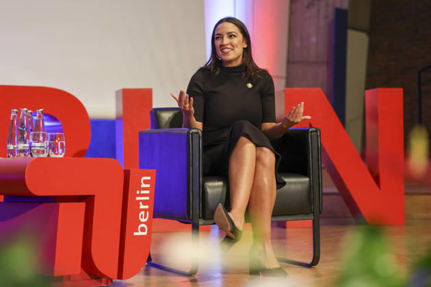 News Bilder des Tages Alexandria Ocasio-Cortez, gilt als Vordenkerin in der demokratischen Partei der USA, bei Diskussion in der TU Berlin mit Studenten zum Zustand der Politik in den USA und über die Rolle junger Menschen am 15.02.27 in Berlin.. Alexandria Ocasio Cortez bei Diskussion in der TU Berlin