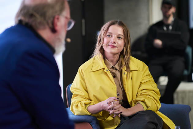 Actors Talk bei Cupra in Berlin mit JellaHase Berlin Georg Seitz, Jella Haase (in Prada) 76. Internationale Filmfestspiele Berlin - Actors Talk in der Cupra City Garage mit JellaHase Copyright: xEventpressxRadkex