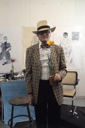 RECORD DATE NOT STATED David Hockney at Gemini GEL artist s studio in Los Angeles, California during the making of the film Reaching Out 1973 EDITORIAL USE ONLY  Copyright: xSidxAveryx