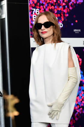 Isabelle Huppert at the press conference for The Blood Countess during the 76th Berlinale International Film Festival Berlin 2026 , February 16, 2026 Romain Doucelin Bestimage Press conference at the Die Blutgräfin The Blood Countess during the 76th Berlinale International Film Festival Berlin at Grand Hyatt Hotel on February 16, 2026 in Berlin, Germany Berlin Allemagne  Copyright: xRomainxDoucelinx xBestimagexRomainxDoucelinx xBestimagex