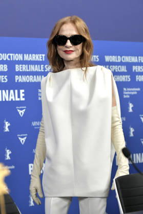 Isabelle Huppert bei der Pressekonferenz zum Kinofilm Die Blutgräfin The Blood Countess auf der Berlinale 2026 76. Internationale Filmfestspiele Berlin im Hotel Grand Hyatt. Berlin, 16.02.2026