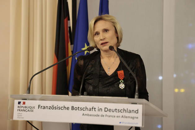Preistraegerin Daniela Elstner (Unifrance-Geschaeftsfuehrerin) bei der Verleihung vom Ritterorden fuer Kunst und Literatur im Rahmen der Berlinale Soiree Francaise du Cinema in der Franzoesischen Botschaft am 16.02.2026 in Berlin Berlinale Soiree Francaise 2026- Verleihung vom Chevalier Orden