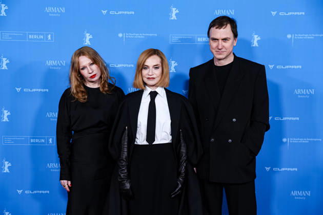 Berlin Berlinale, 76. internationale Filmfestspiele Berlin 2026 Photo Call DIE BLUTGRAEFIN (THE BLOOD COUNTESS) Birgit Minichmayr (Schauspielerin Actor) Isabelle Huppert (Schauspielerin Actor) mitte Lars Eidinger (Schauspieler Actor) Berlinale, 76. internationale Filmfestspiele Berlin 2026, 16.02.2026 Copyright: xEibner-Pressefoto RogerxBuerkex EP_RBE