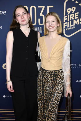 Carina Siekirka und Franziska Grollmann beim 99Fire Films Award während der Berlinale 2026 in der Astor Film Lounge. Berlin, 19.02.2026