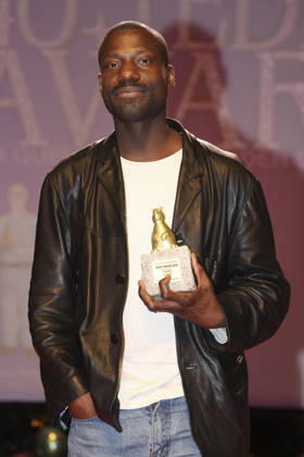 Gael Kamilindi bei der Verleihung des 40. Teddy Award 2026 auf der Berlinale 2026 76. Internationale Filmfestspiele Berlin in der Volksbühne. Berlin, 20.02.2026