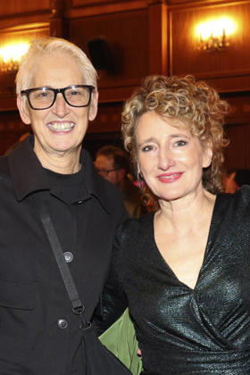 Tricia Tuttle mit Lebensgefährtin Briony Hanson bei der Verleihung des 40. Teddy Award 2026 auf der Berlinale 2026 76. Internationale Filmfestspiele Berlin in der Volksbühne. Berlin, 20.02.2026