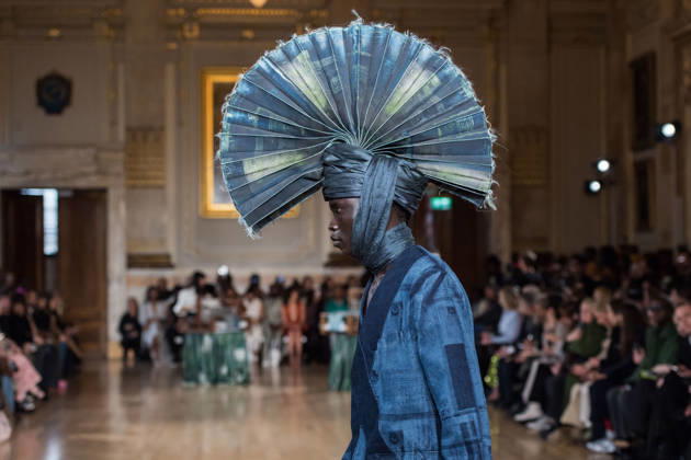 LABRUM AW26 Show at London Fashion Week LONDON, UNITED KINGDOM - FEBRUARY 21: A model walks the runway during LABRUM London Autumn Winter 2026 Threads of Osmosis show at London Fashion Week in London, United Kingdom on February 21, 2026. Wiktor Szymanowicz Anadolu London United Kingdom. Editorial use only. Please get in touch for any other usage.  Copyright: x2026xAnadoluxWiktorxSzymanowiczx