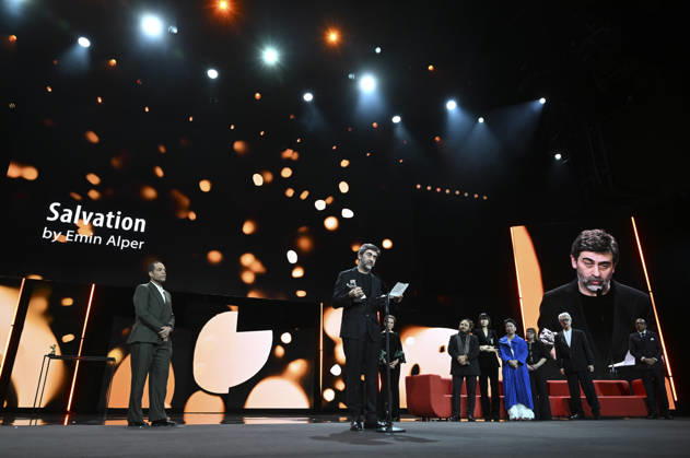 Turkish director Emin Alper wins Silver Bear Jury Prize at Berlin Film Festival BERLIN, GERMANY - FEBRUARY 21: Turkish director Emin Alper makes a speech after receiving the Silver Bear Jury Prize for his film Kurtulus (Salvation) during the 76th Berlin International Film Festival (Berlinale) in Berlin, Germany, on February 21, 2026. Halil Sagirkaya Anadolu Berlin Germany. Editorial use only. Please get in touch for any other usage.  Copyright: x2026xAnadoluxHalilxSagirkayax