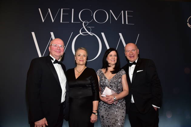 74. Ball des VBKI Berlin 2026 Markus Voigt, VBKI Präsident mit Ehefrau Mirjam, Berlins Regierender Bürgermeister Kai Wegner und seine Freundin, Bildungssenatorin Katharina Günther-Wünsch (beide CDU) beim 74. Ball rollt der Verein Berliner Kaufleute und Industrieller (VBKI) im Hotel Intercontionental in Berlin am 21.02.2026
