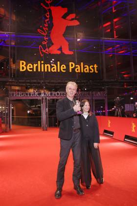 Berlinale Preisträger 2026 Grant Gee, Janine Marmot Preisträger Silberner Bär der 76. Berlinale im Berlinale Palast, Berlin, Datum: 21.02.2026 Copyright: xEventpress Kratschx