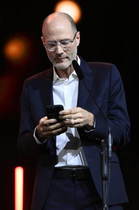 Lance Hammer mit dem Silbernen Bären Jury Preis für Queen at Sea bei der Closing Ceremony mit Preisverleihung auf der Berlinale 2026 76. Internationale Filmfestspiele Berlin im Berlinale Palast. Berlin, 21.02.2026
