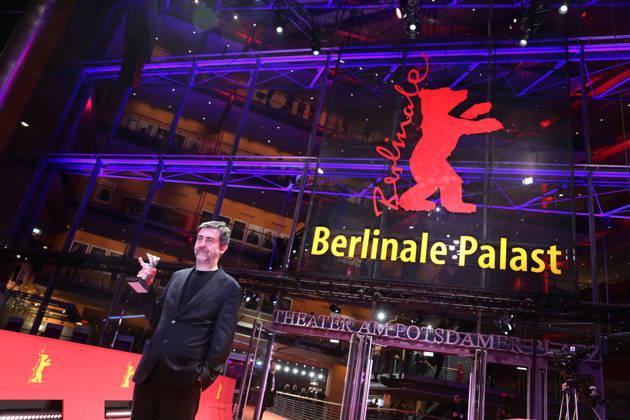 February 21, 2026, Berlin, Germany: Director Emin Alper poses with the Silver Bear Grand Jury Prize for Salvation after the closing ceremony of the 76th Berlin International Film Festival (Berlinale), Europe s first major film festival of the year, in Berlin. The festival runs from February 12 to 22, 2026. Berlin Germany  - ZUMAf146 20260221_zip_f146_030 Copyright: xRouzbehxFouladix