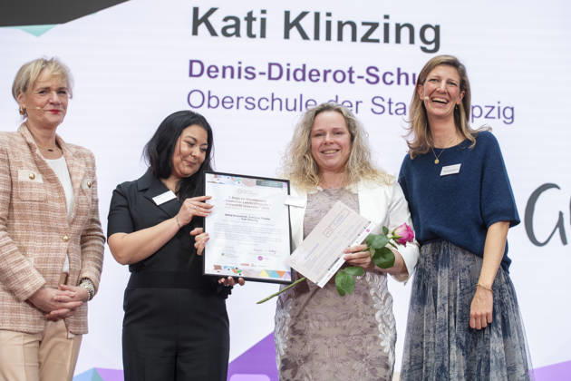 Svetlana Thieme und Kati Klitzing - Deutscher Lehrkräftepreis 2025 EUR, Deutschland, Berlin, 23.02.2026: Svetlana Thieme und Kati Klitzing von der Denis-Diderot-Oberschule aus Leipzig. Preisverleihung des Deutscher Lehrkräftepreis 2025. Zehn Lehrkräfte, drei Schulleitungen und fünf Lehrkräfte-Teams aus zehn Bundesländern werden in dieser Wettbewerbsrunde für ihre herausragenden Leistungen ausgezeichnet: