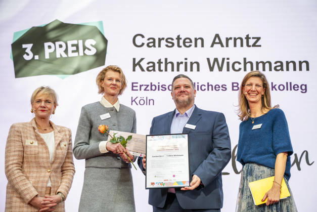 Carsten Arntz und Kathrin Wichmann - Deutscher Lehrkräftepreis 2025 EUR, Deutschland, Berlin, 23.02.2026: 3.Preis Vorbildliche Schulleitung: Carsten Arntz und Kathrin Wichmann von dem Erzbischöfliches Berufskolleg Köln in NRW. Preisverleihung des Deutscher Lehrkräftepreis 2025. Zehn Lehrkräfte, drei Schulleitungen und fünf Lehrkräfte-Teams aus zehn Bundesländern werden in dieser Wettbewerbsrunde für ihre herausragenden Leistungen ausgezeichnet.