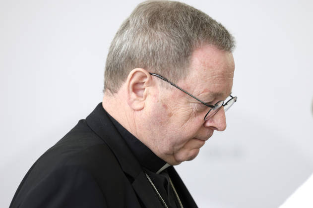 Georg Bätzing beim Pressestatement zur Wahl von Heiner Wilmer SCJ zum neuen Vorsitzenden der Bischofskonferenz auf der Frühjahrsvollversammlung im Burkardushaus. Würzburg, 24.02.2026