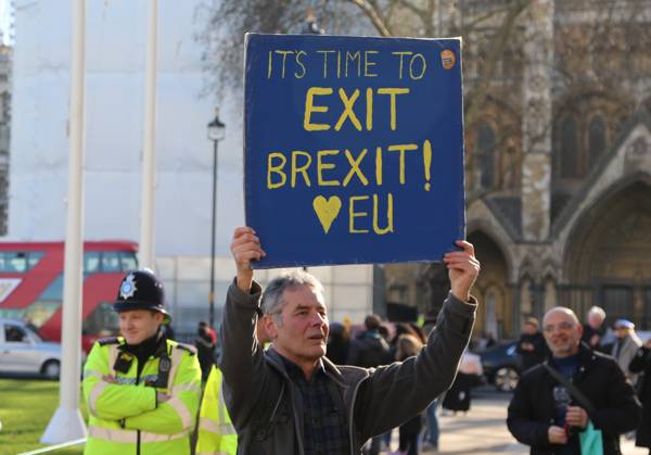 Demonstration in London LONDON, UNUTED KINGDOM - FEBRUARY 14: People gather for a protest as British MPs debate the possible next steps in UK s withdrawal from EU, People s Vote campaign who demands a second referendum on country s EU membership stages blindfold Brexit demonstration in the Parliament Square, London, United Kingdom on February 14, 2019. Ingiltere World. Editorial use only. Please get in touch for any other usage.  Copyright: x2025xAnadoluxTayfunxSalcÄ±x