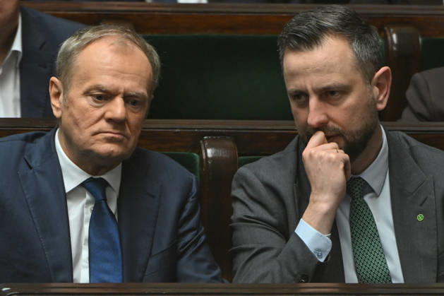 Polish Foreign Minister Radoslaw Sikorski Delivers 2026 Foreign Policy Expose in Warsaw WARSAW, POLAND – FEBRUARY 26: Polish Prime Minister Donald Tusk (Left) and Minister of National Defence Wladyslaw Kosiniak-Kamysz are seen during a session of the Polish Parliament (Sejm) as Minister of Foreign Affairs Radoslaw Sikorski delivers an address on the nation s foreign policy tasks for 2026 in Warsaw, Mazovian Voivodeship, Poland, on February 26, 2026. The address focused on strengthening security, European defense capacity, and transatlantic relations while maintaining support for Ukraine. Artur Widak Anadolu Warsaw Poland. Editorial use only. Please get in touch for any other usage.  Copyright: x2026xAnadoluxArturxWidakx