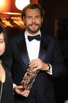 51st Cesar Ceremony Press Room Laurent Lafitte poses with the Best Actor Cesar Award during the 51st Cesar Film Awards held at l Olympia on February 26, 2026, in Paris, France. Photo by Jerome Domine ABACAPRESS.COM Paris France  Copyright: xDominexJerome ABACAx