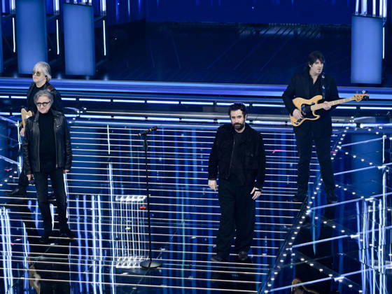 Sanremo, 76th Italian Song Festival. Fourth Night. Pictured: Tommaso Paradiso with Stadio. Copyright: xMaurizioxD Avanzox xipa-agency.netx xPoolxSanremox02x IPA_Agency_IPA72121812