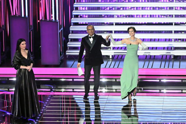 February 27, 2026, Sanremo, Rome, Italy: 76th Italian Song Festival, fourth night. Pictured: Carlo Conti, Bianca Balti, Laura Pausini . Sanremo. Italy 27 Feb 2026 Sanremo Italy - ZUMAa289 20260227_zia_a289_385 Copyright: xMariaxLauraxAntonellix