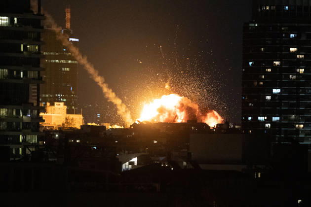 News Themen der Woche KW09 (260301) -- TEL AVIV, March 1, 2026 -- This photo taken on Feb. 28, 2026 shows an explosion in downtown Tel Aviv, Israel. ) (SpotNews) ISRAEL-TEL AVIV-EXPLOSION ChenxJunqing 