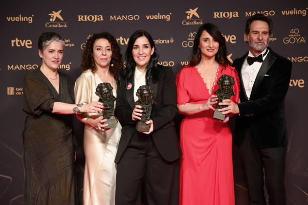 Entertainment Themen der Woche 40th Goya Awards red carpet at Auditori del CCIB in Barcelona, Spain - 01 Mar 2026 The crew of the film Los Domingos hold the Goya Awards won at the 40th Goya Awards red carpet at Auditori del CCIB in Barcelona, Spain. Barcelona Spain Copyright: xMarcoxBaradax xSOPAxImagesx GOYA7015