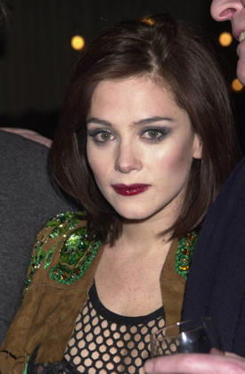 LULU 1ST NIGHT PARTY Mar. 19, 2001 - London, Great Britain - DAVE BENETT_ALPHA DM043624 19.03.2001.ANNA FRIEL.-OLULUO FIRST NIGHT.PARTY AT THE ALMEIDA THEATRE, LONDON Copyright: xDavexBenettx