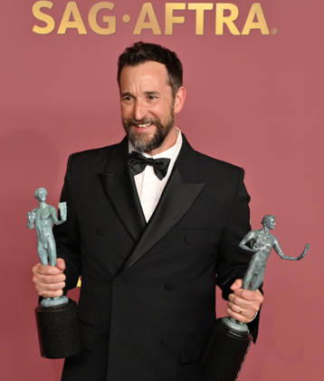 Noah Wyle, winner of the Outstanding Performance by a Male Actor in a Drama Series and Outstanding Performance by an Ensemble in a Drama Series Awards for The Pitt, appears backstage during the 32nd annual SAG Awards held at the Shrine Auditorium in Los Angeles on Sunday, March 1, 2026.  LAP20260301156 JIMxRUYMEN