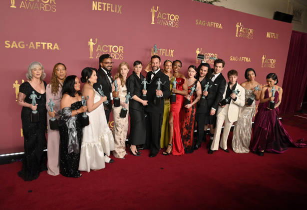 Joanna Going, Krystel V. McNeil, Tracy Vilar, Kristin Villanueva, Brandon Mendez Homer, Taylor Dearden, Fiona Dourif, Noah Wyle, Alexandra Metz, Tracy Ifeachor, Isa Briones, Jalen Thomas Brooks, Patrick Ball, Gerran Howell, Supriya Ganesh and Amielynn Abellera, winners of the Outstanding Performance by an Ensemble in a Drama Series award for The Pitt, appear backstage during the 32nd annual SAG Awards held at the Shrine Auditorium in Los Angeles on Sunday, March 1, 2026.  LAP20260301164 JIMxRUYMEN