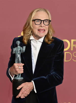 Amy Madigan, winner of the Outstanding Performance by a Female Actor in a Supporting Role award for Weapons, appears backstage during the 32nd annual SAG Awards held at the Shrine Auditorium in Los Angeles on Sunday, March 1, 2026.  LAP20260301175 JIMxRUYMEN