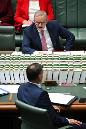 QUESTION TIME, Australian Prime Minister Anthony Albanese reacts during Question Time in the House of Representatives at Parliament House in Canberra, Tuesday, March 3, 2026. ( NO ARCHIVING CANBERRA AUSTRALIAN CAPITAL TERRITORY AUSTRALIA Copyright: xLUKASxCOCHx 20260303124399628325