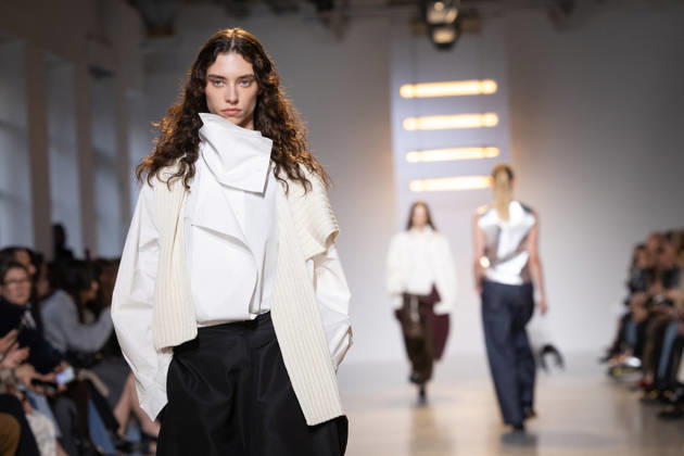 PFW - Niccolo Pasqualetti Runway A model presents a creation by Niccolo Pasqualetti for the Women s Ready to Wear Fall Winter 2026-2027 collection fashion show as part of the Paris Women Fashion Week (PFW), in Paris, on March 8, 2026. Photo by Alexis Jumeau ABACAPRESS.COM Paris France  Copyright: xJumeauxAlexis ABACAx
