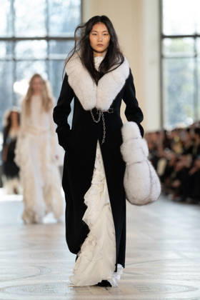 PFW - Gabriela Hearst Runway LZ A model walks the runway during the Gabriela Hearst Winter 2026-2027 show as part of Paris Fashion Week on March 09, 2026 at Petit Palais in Paris, France. Photo by Laurent Zabulon ABACAPRESS.COM  Copyright: xZabulonxLaurent ABACAx
