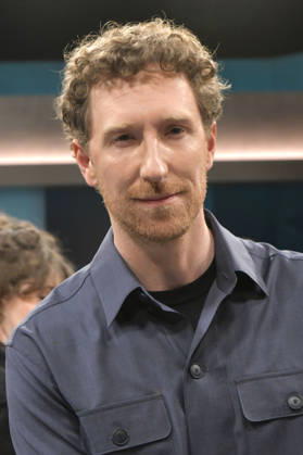 Luis Klamroth in der ARD-Talkshow hart aber fair im Studio Adlershof. Berlin, 09.03.2026
