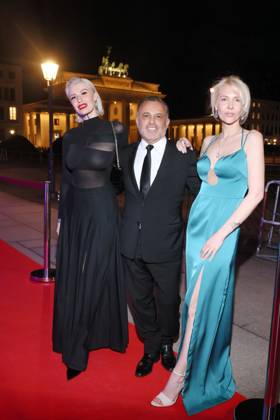 Freundship Award 2026 Izzy Weissgerber, Lorenzo Agius, Anna Kimmerle German-British Freundship Award 2026 für Nico Rosberg, AXICA Lounge, Berlin, Datum: 11.03.2026 Copyright: xEventpress Kratschx
