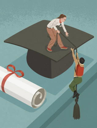 Dozentin hilft einem Studenten beim Hochschulabschluss