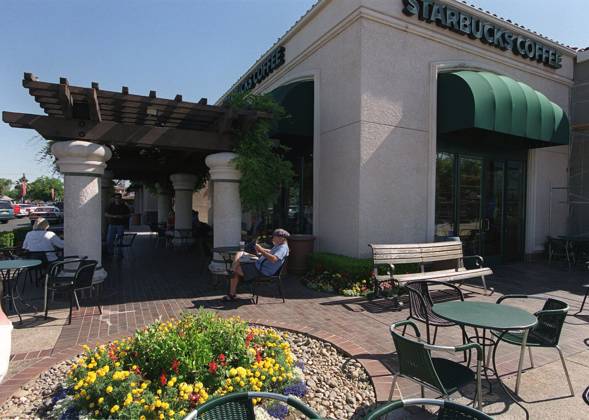 Sacramento Bee Image Archive The Starbucks Coffee at Town and Country on Fulton Ave. on Friday June 7, 2002. This popular shopping center is one of the more attractive centers on Fulton Ave. Other areas of the street are in need of beautification. (SacramentoBee Randall Benton) ZUMA Press Sacramento CA USA Copyright: xRandallxBentonx