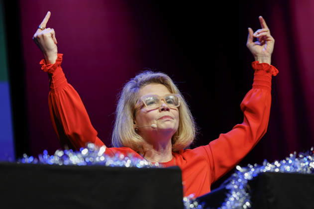 Entertainment Bilder des Tages #2 Annette Frier bei der lit.Cologne 2026 Veranstaltung Ohne uns geht nix! Remix 7 rettet mit Annette Frier und Michael Kessler die Demokratie in der Stadthalle Köln. Köln, 14.03.2026