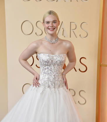 Elle Fanning arrives on the red carpet for the 98th annual Academy Awards in the Hollywood section of Los Angeles on Sunday, March 15, 2026. Conan O Brien will host the Oscars for the second consecutive year. LAP20260315184 JIMxRUYMEN