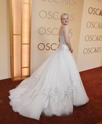 Elle Fanning arrives on the red carpet for the 98th annual Academy Awards in the Hollywood section of Los Angeles on Sunday, March 15, 2026. Conan O Brien will host the Oscars for the second consecutive year. LAP20260315190 JIMxRUYMEN