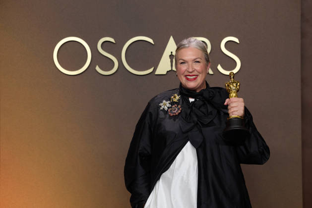 98th Oscars, Academy Awards Kate Hawley poses backstage with the Oscar for Costume Design during the 98th Oscars at Dolby Theatre at Ovation Hollywood on Sunday, March 15, 2026., Credit:Etienne Laurent The Academy Avalon United States of America, CA, Hollywood, Dolby Theater Copyright: xEtiennexLaurentx xThexAcademyx xAvalonx 1083386630