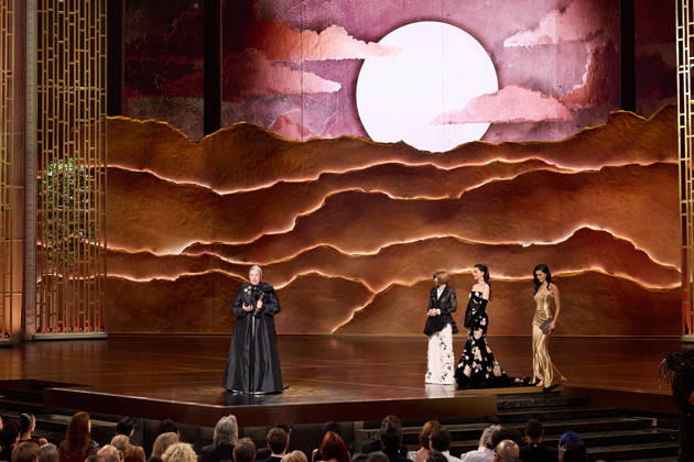 98th Oscars, Academy Awards Kate Hawley accepts the Oscar for Costume Design during the 98th Oscars at the Dolby Theatre at Ovation Hollywood on Sunday, March 15, 2026., Credit:Trae Patton The Academy Avalon United States of America, CA, Hollywood, Dolby Theater Copyright: xTraexPattonx xThexAcademyx xAvalonx 1083389142