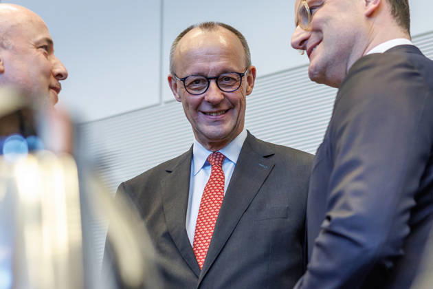 Fraktionssitzung CDU CSU Friedrich Merz (CDU), Fraktionsvorsitzender und Jens Spahn bei einer Fraktionssitzung am 17.03.2026 in Berlin. Berlin Berlin Deutschland Bundestag