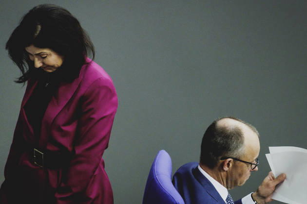 (R-L) Friedrich Merz (CDU), Bundeskanzler, und Katherina Reiche (CDU), Bundesministerin fuer Wirtschaft und Energie, aufgenommen im Rahmen der Debatte zur Regierungserklaerung im Deutschen Bundestag in Berlin, 18.03.2026. Berlin Deutschland Copyright: xFlorianxGaertnerx
