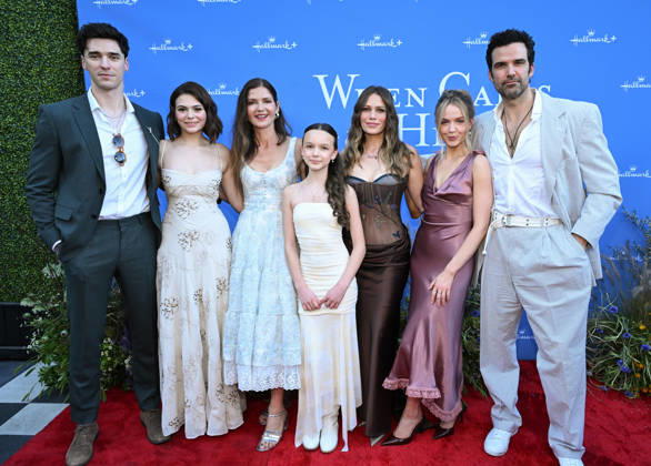 ˜When Calls the Heart™ and ˜Hope Valley: 1874™ Celebration Lachlan Quarmby, Maria March, Jill Hennessy, Mila Morgan, Bethany Joy Lenz, Roan Curtis and Benjamin Ayres arriving to ˜When Calls the Heart™ and ˜Hope Valley: 1874™ Celebration at The Sun Rose on March 18, 2026 in West Hollywood, CA. West Hollywood The Sun Rose California USA Copyright: xLISAxOConnor AFF-USA.comx