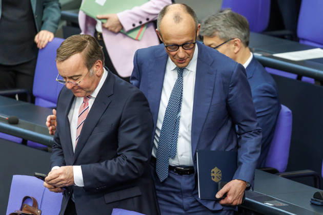 Bundestag Boris Pistorius (SPD), Bundesminister der Verteidigung und Bundeskanzler Friedrich Merz (CDU), im Deutschen Bundestag am 18.03.26 in Berlin. Berlin Berlin Deutschland Bundestag