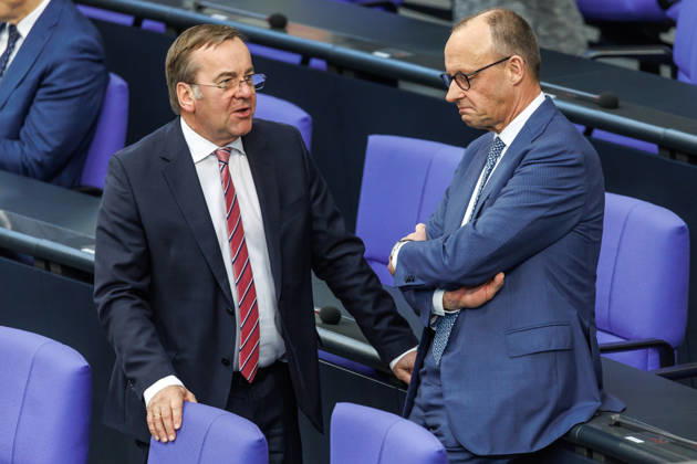Bundestag Boris Pistorius (SPD), Bundesminister der Verteidigung und Bundeskanzler Friedrich Merz (CDU), im Deutschen Bundestag am 18.03.26 in Berlin. Berlin Berlin Deutschland Bundestag