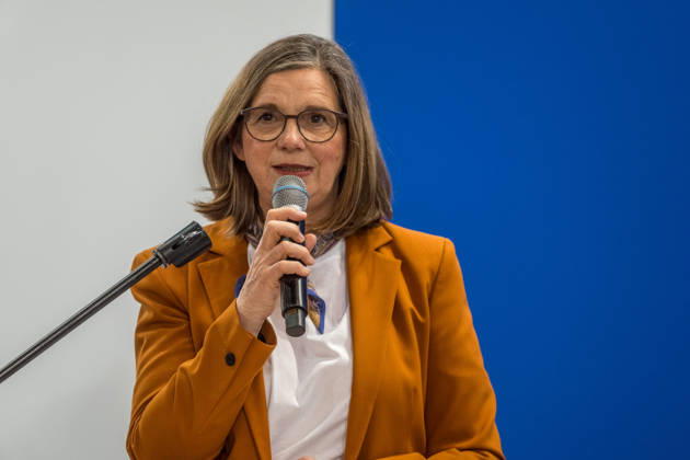 Erster Tag der Leipziger Buchmesse 2026 in Leipzig: Besucher strömen durch die Hallen, informieren sich über Neuerscheinungen und verfolgen Lesungen sowie Gespräche mit Autoren. Die Buchmesse zählt zu den wichtigsten Veranstaltungen der Literatur- und Verlagsbranche im deutschsprachigen Raum. Preisverleihung des Preis der Leipziger Buchmesse 2026 in Leipzig: Ausgezeichnet werden herausragende Werke in den Kategorien Belletristik, Sachbuch Essayistik und Übersetzung. Die Ehrung gilt als eine der bedeutendsten Literaturauszeichnungen Deutschlands und zieht große mediale Aufmerksamkeit auf sich. Katrin Göring-Eckardt (Bündnis 90 Die Grünen) eröffnet den Stand der Ukraine. Leipziger Buchmesse 2026 Tag 1