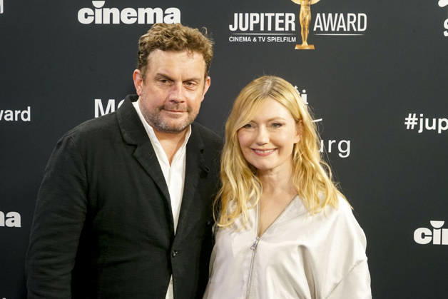 cntv Sebastian Bezzel Schauspieler mit Frau Johanna Gehlen zu Gast bei der Verleihung des Jupiter Award 2026 im Hotel Ameron am Donnerstag 19.03.2026 in Hamburg Hamburg Deutschland